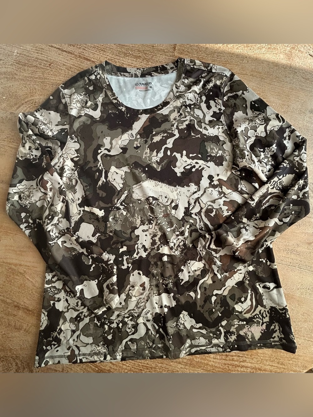 Women’s Magellan Outdoors Hunt Gear Camo Long Sleeve T-Shirt - Size XL